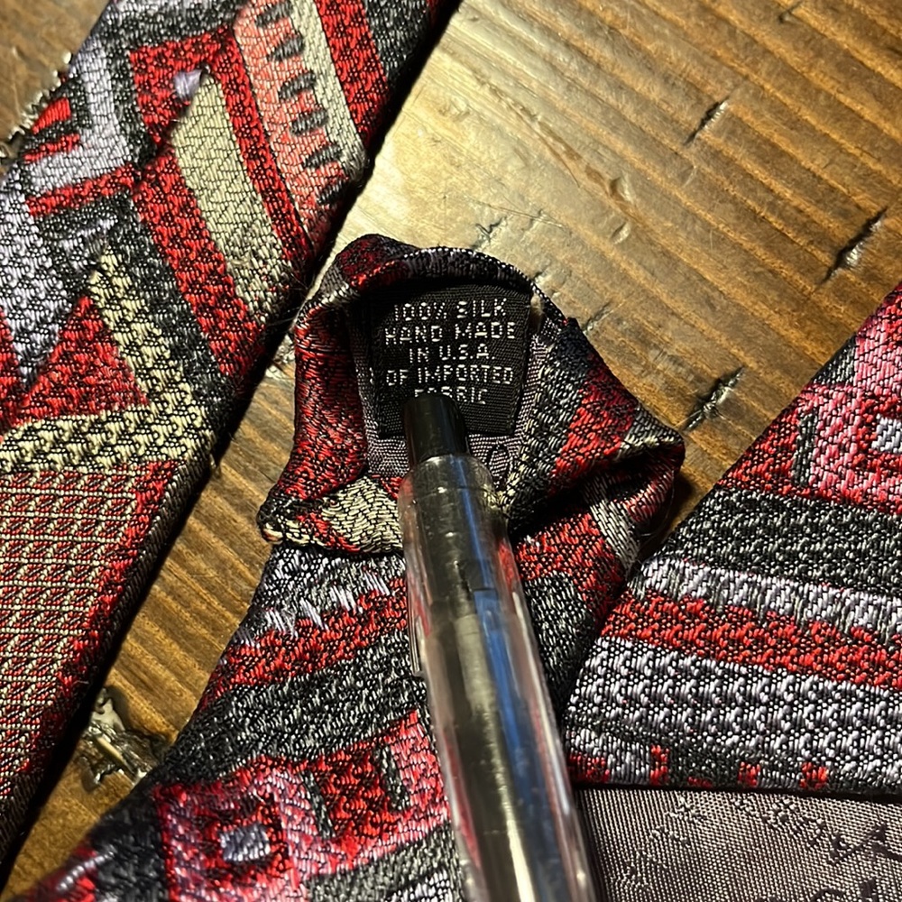 Vintage Coogi Silk Tie - Picture 6 of 9